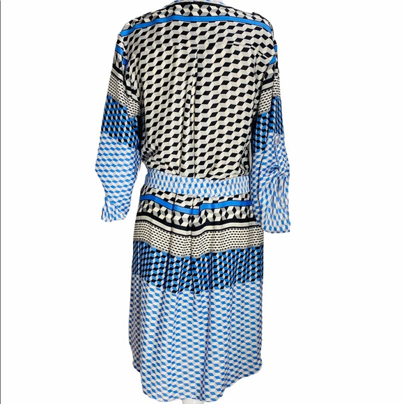 NWT**Gorgeous Belted Shirt Dress**Small - Picture 9 of 11